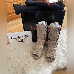 New in Box Freebird Zane Sandal Women’s Sz.7